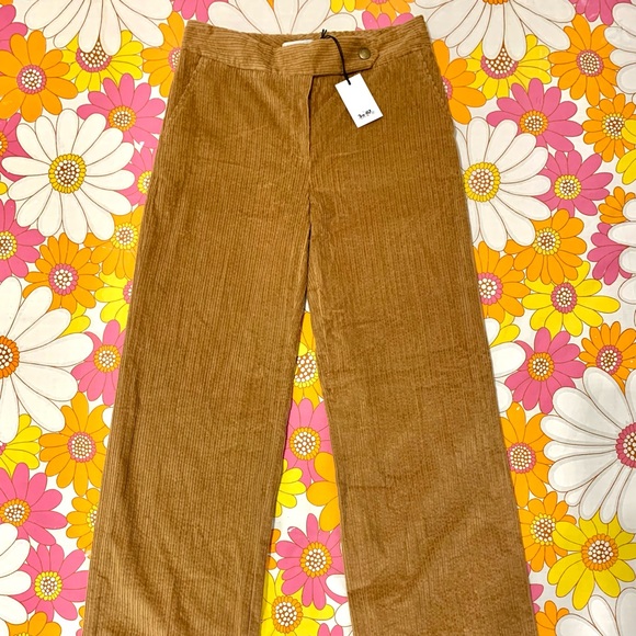 Coach - Picture 1 of 3